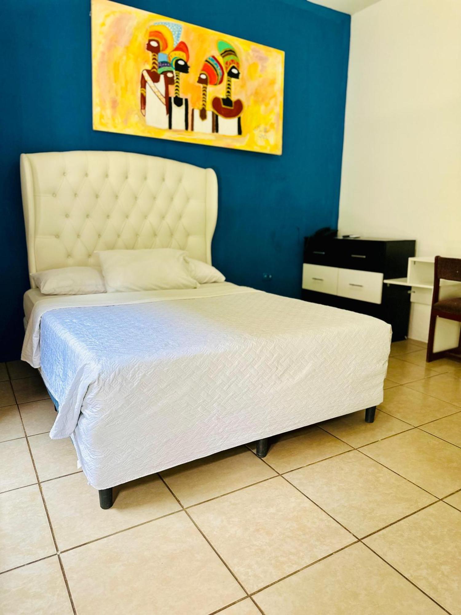 Los Vados Hotel Managua Exteriör bild